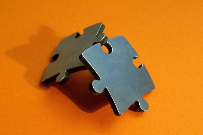 pieces-of-puzzle-1569432-1279x852